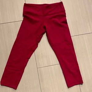 Lululemon Wunder Under crop, cranberry, size 6